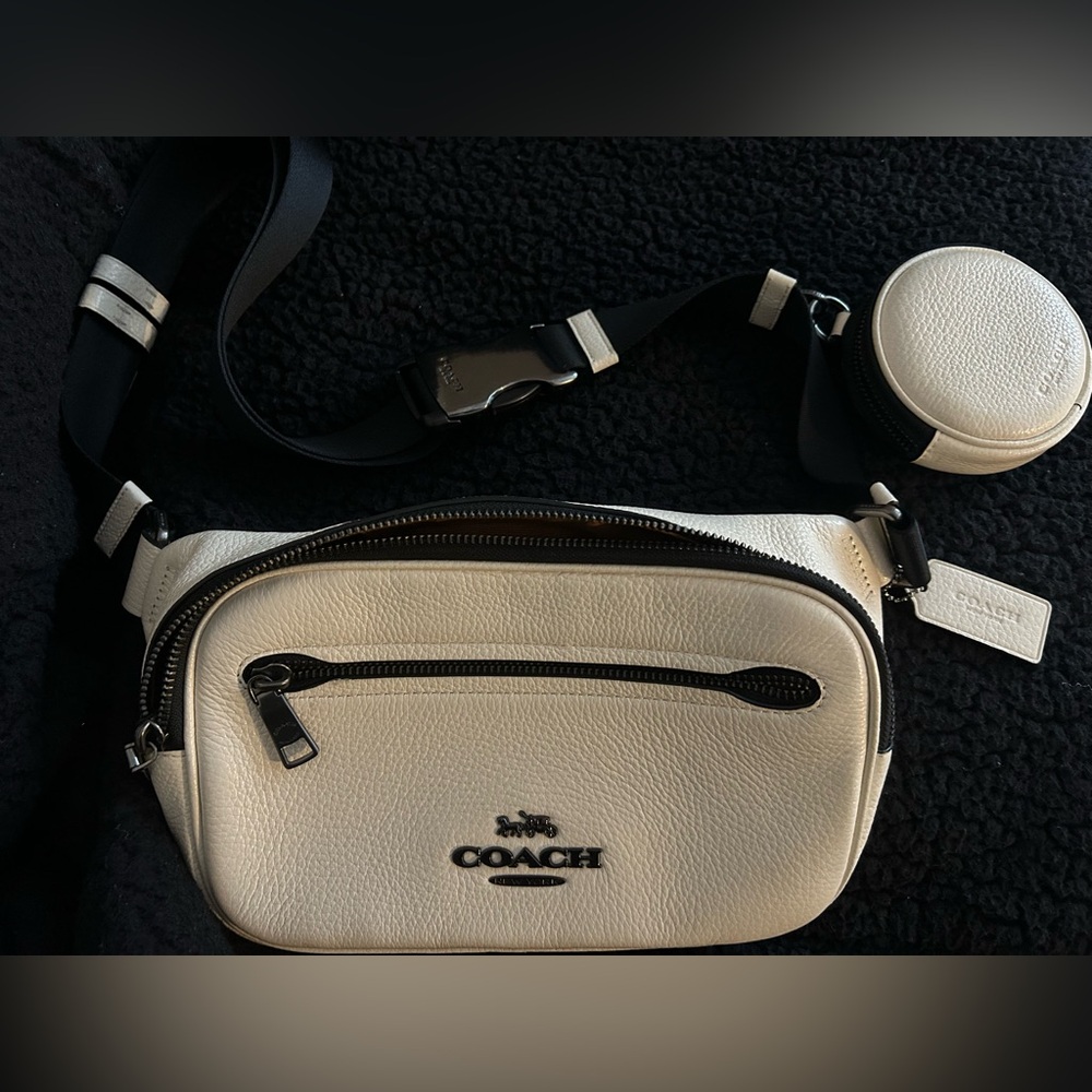 Coach Pouch